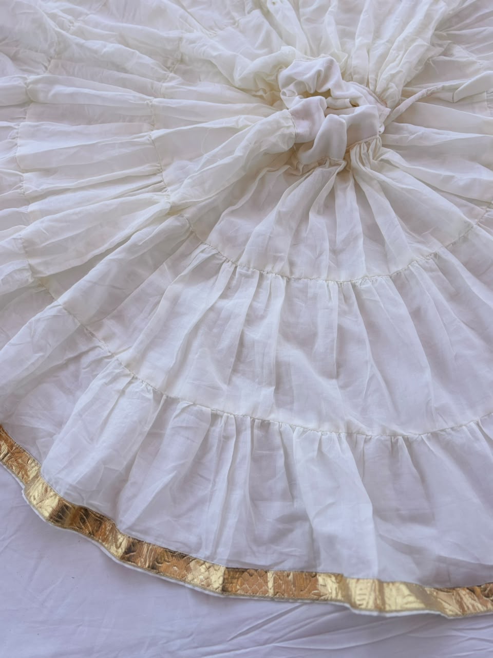 Safed Ishq – White Mul Cotton Layered Skirt